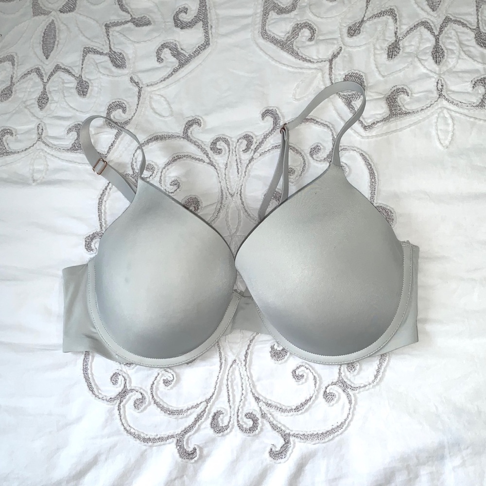 NEVER WORN Full Coverage Push Up Bra